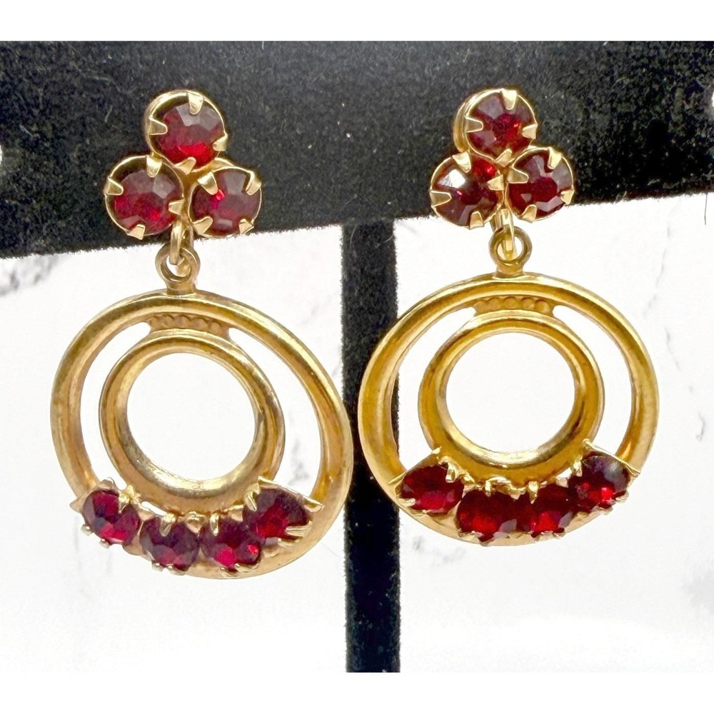Vintage Red Glass Festive Screw Back Earrings Circle Drop 1.25"